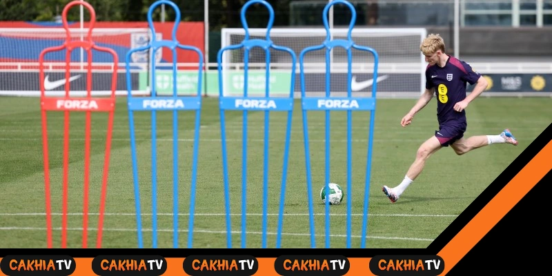 Đá phạt nhanh không cần còi theo luật – cakhiatv trực tiếp bóng đá